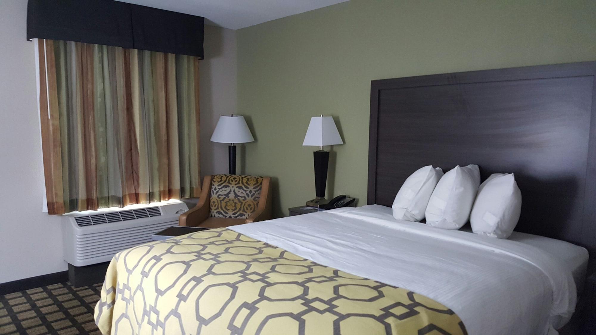 Baymont By Wyndham Clarksville Exterior foto