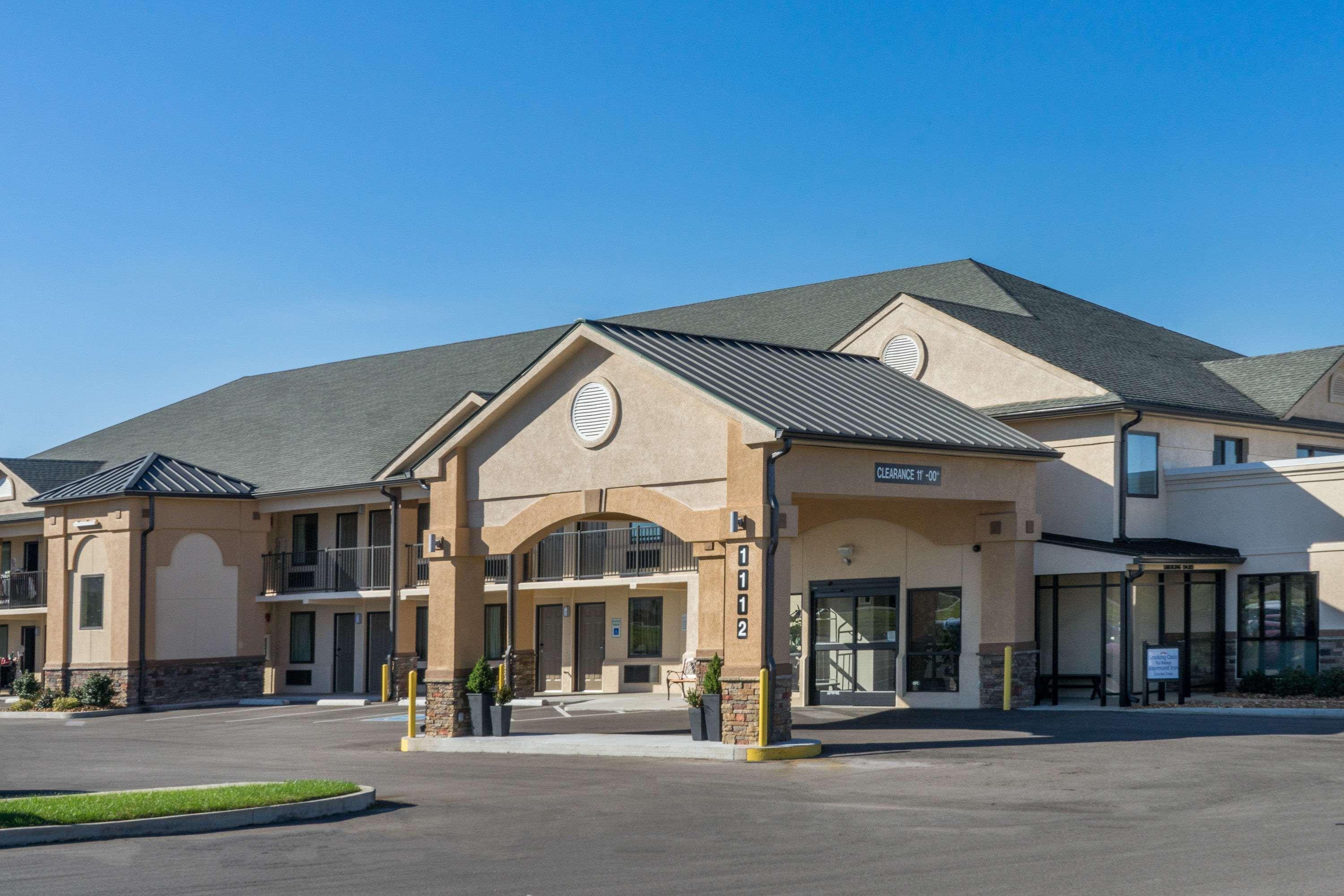 Baymont By Wyndham Clarksville Exterior foto