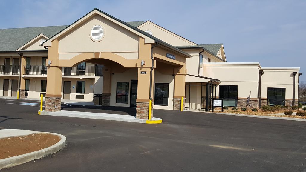 Baymont By Wyndham Clarksville Exterior foto